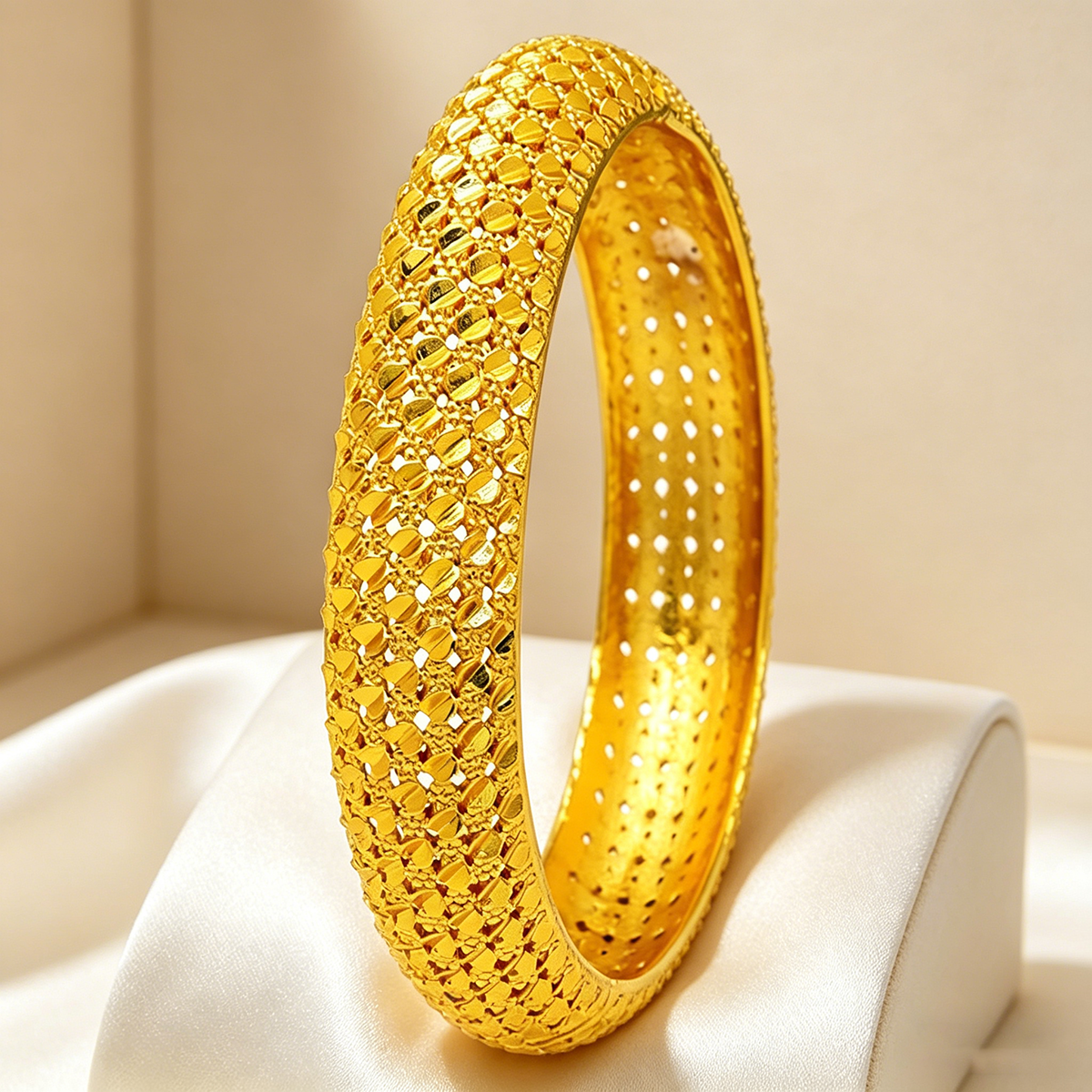 Women Accessories Dubai - Luxury Dubai 18k Gold Color Bangles
