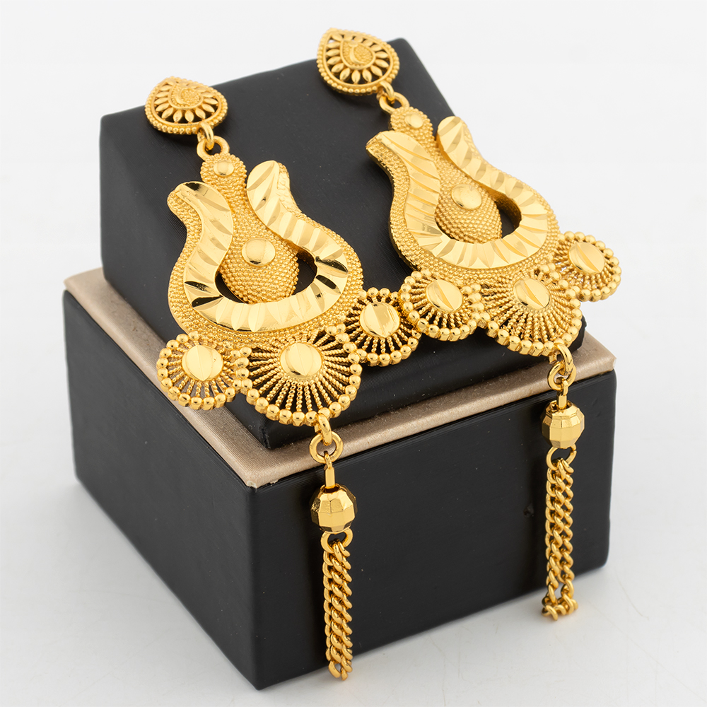 Women Accessories Dubai - Gold Plated Tassels Earrings for Women
