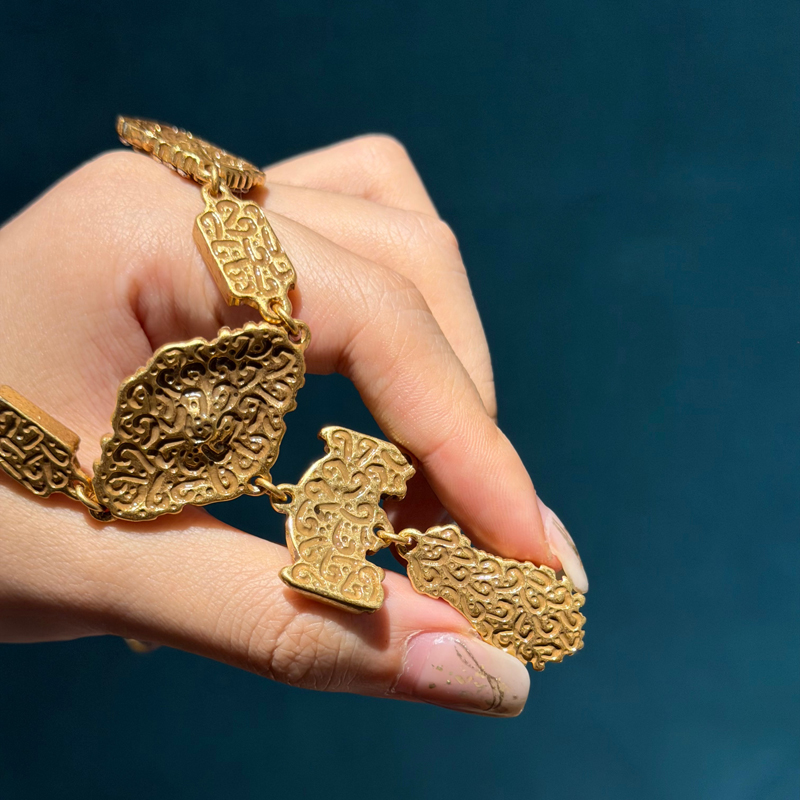 Vintage Palace Pink Crystal Pe - Women Accessories Dubai のレビューと価格
