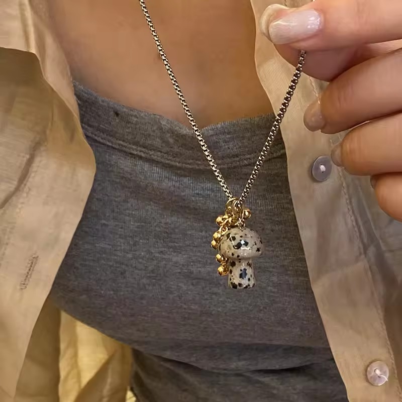 Gothic Punk Stone Mushroom Flo - Women'S Accessories In The 90S のレビューと価格