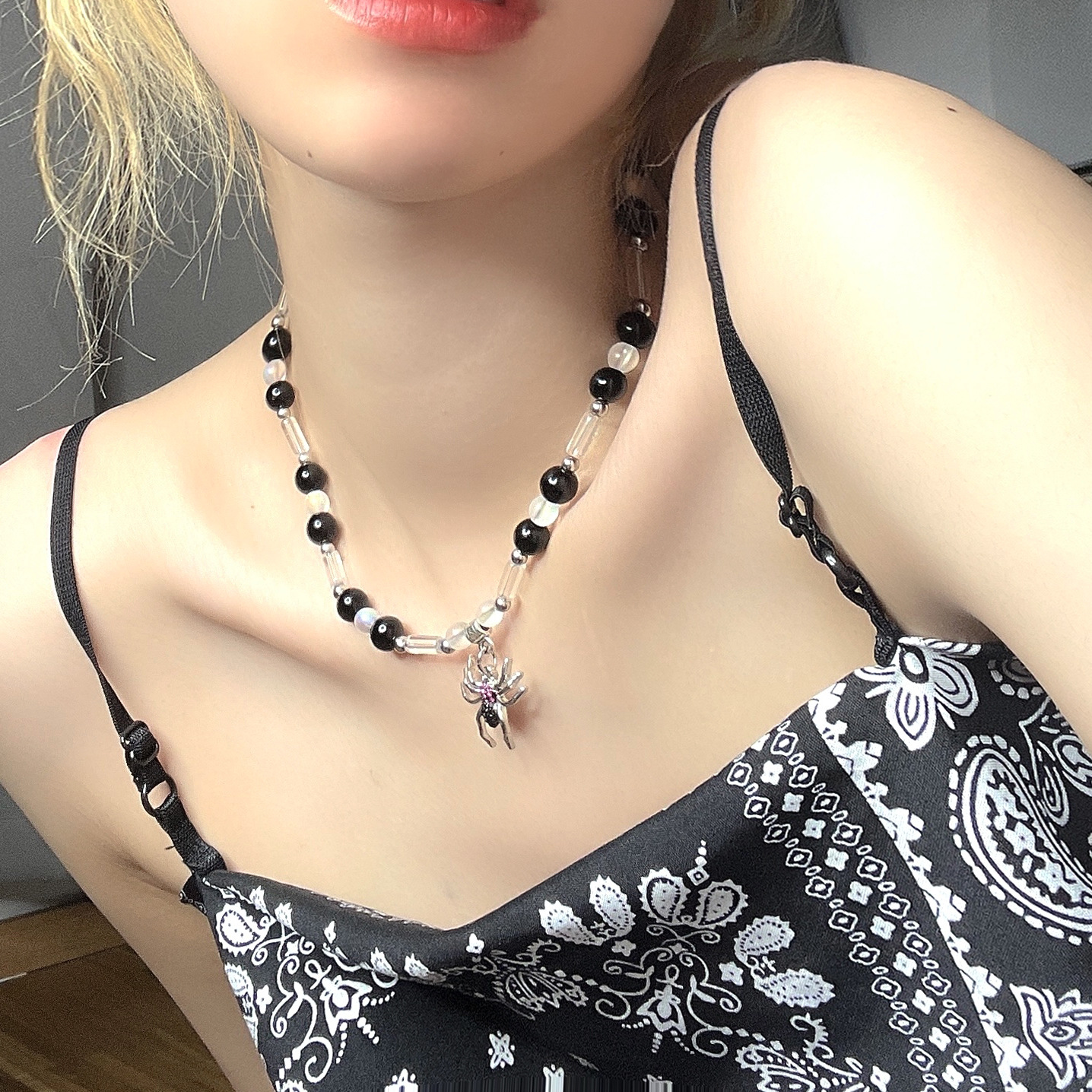 Gothic Vintage Y2K Red Glass H - Women'S Accessories In The 90S のレビューと価格