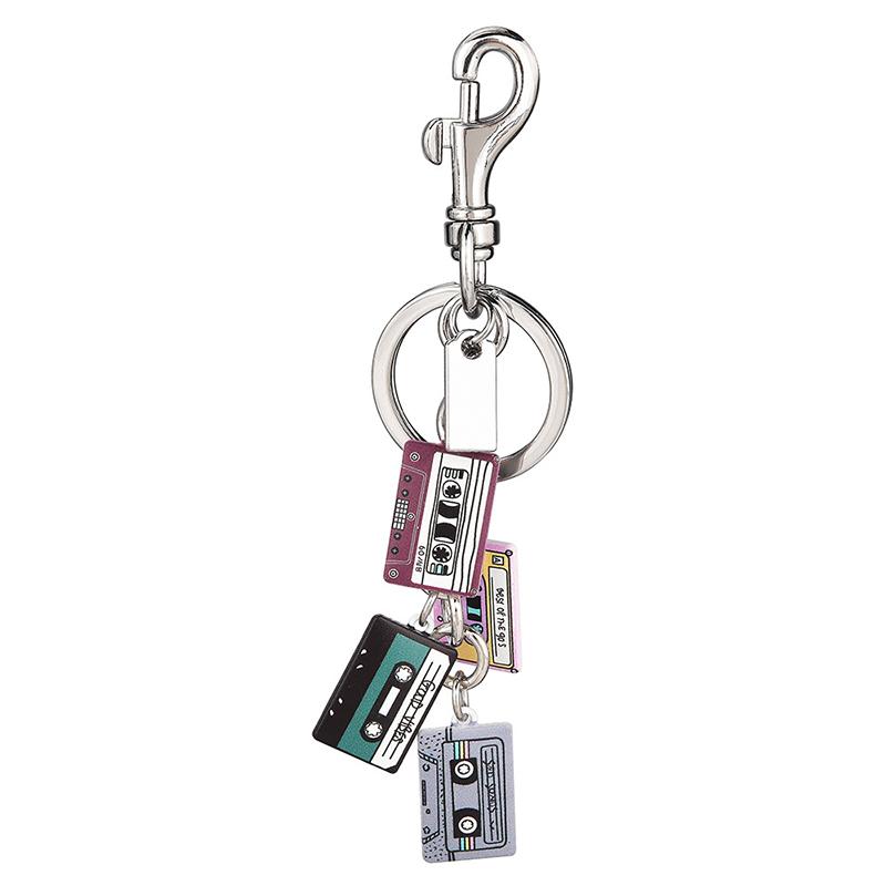 Vintage Cassette Tape Keychain - Women'S Accessories In The 90S のレビューと価格