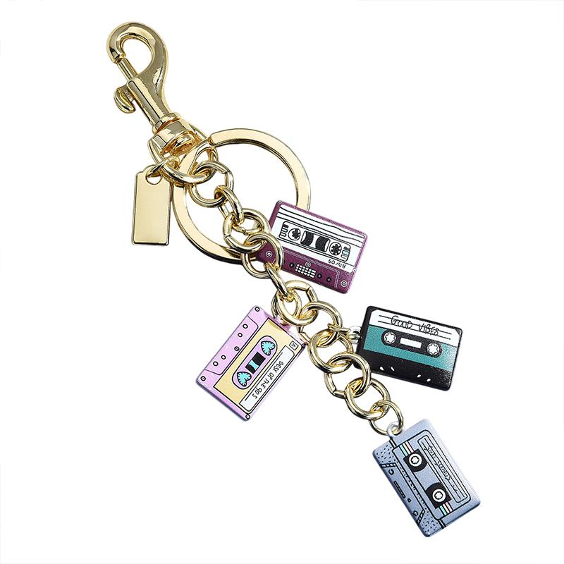 Vintage Cassette Tape Keychain - Women'S Accessories In The 90S のレビューと価格
